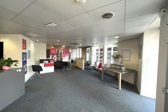  localcommercial voiron 38500