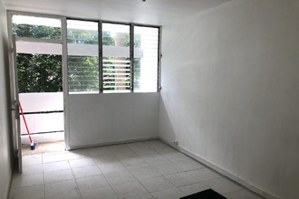 location appartement abymes 97139