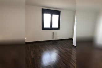 Ma-Cabane - Location Appartement BEAUCROISSANT, 67 m²