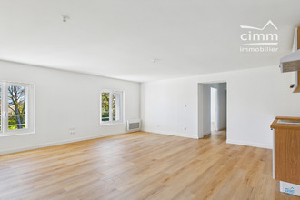 location appartement blou 49160