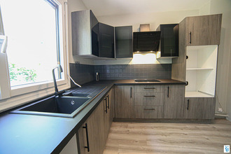 Ma-Cabane - Location Appartement BOIS-GUILLAUME, 69 m²