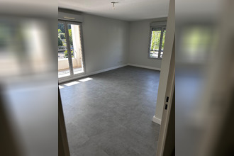 Ma-Cabane - Location Appartement Bourgoin-Jallieu, 69 m²