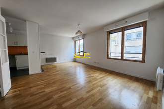 Ma-Cabane - Location Appartement Courbevoie, 42 m²
