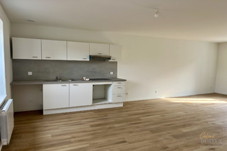 Ma-Cabane - Location Appartement Feillens, 100 m²