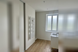 Ma-Cabane - Location Appartement Feillens, 100 m²