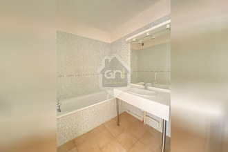 location appartement fourques 30300