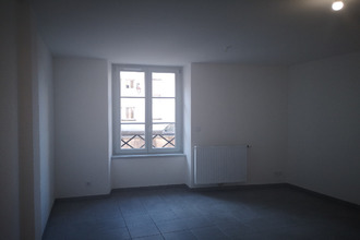 location appartement gray 70100
