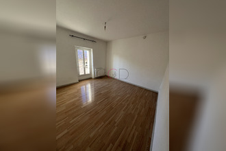 location appartement la-tour-d-aigues 84240