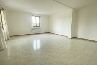 location appartement lambesc 13410