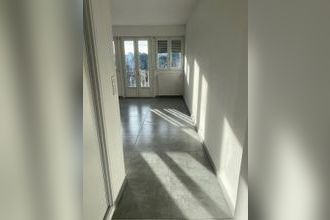 location appartement les-angles 30133