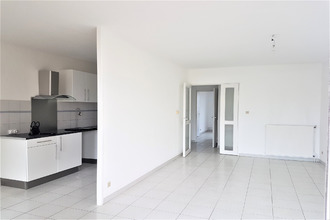 location appartement les-angles 30133