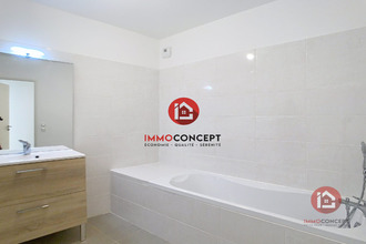 location appartement les-angles 30133