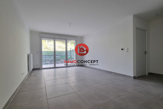 location appartement les-angles 30133