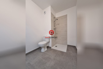location appartement les-angles 30133