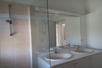 location appartement les-angles 30133