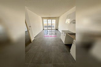 location appartement les-angles 30133