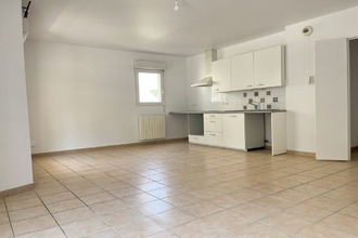 location appartement les-angles 30133