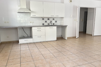 location appartement les-angles 30133