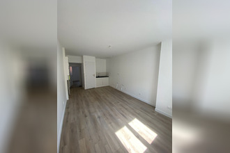 Ma-Cabane - Location Appartement LES NEYROLLES, 33 m²