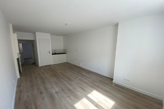 Ma-Cabane - Location Appartement LES NEYROLLES, 33 m²