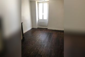 Ma-Cabane - Location Appartement Lussac-les-Églises, 67 m²