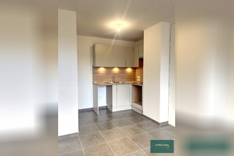 location appartement maubec 38300