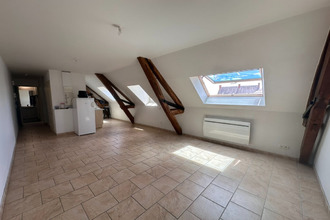 location appartement maze 49630