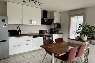 Ma-Cabane - Location Appartement MEYRIE, 72 m²