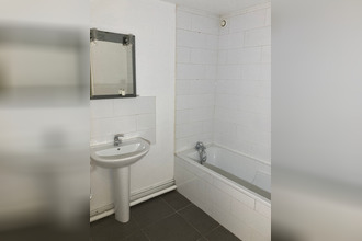 location appartement mtreal-la-cluse 01460