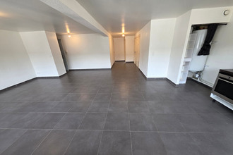 location appartement mtreal-la-cluse 01460