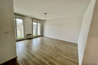 Ma-Cabane - Location Appartement OZOIR-LA-FERRIERE, 44 m²