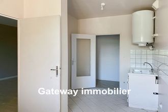 Ma-Cabane - Location Appartement Pérignat-lès-Sarliève, 63 m²