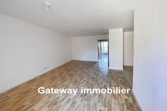 Ma-Cabane - Location Appartement Pérignat-lès-Sarliève, 64 m²