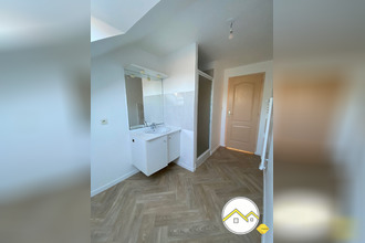 Ma-Cabane - Location Appartement Saint-Aubin-des-Châteaux, 76 m²