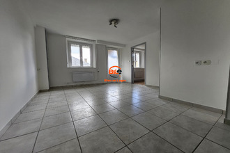 Ma-Cabane - Location Appartement Saint-Chély-d'Apcher, 34 m²