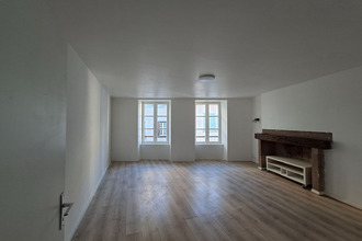 Ma-Cabane - Location Appartement SAINT-GENIEZ-D'OLT, 70 m²