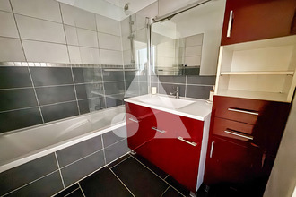 Ma-Cabane - Location Appartement SAINT-JULIEN-EN-GENEVOIS, 66 m²