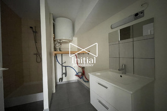 Ma-Cabane - Location Appartement Saint-Julien-les-Villas, 35 m²