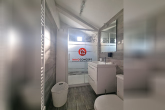 Ma-Cabane - Location Appartement Saint-Laurent-des-Arbres, 49 m²