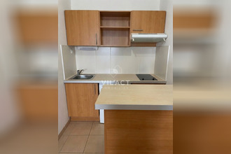 Ma-Cabane - Location Appartement Saint-Quentin-de-Baron, 34 m²