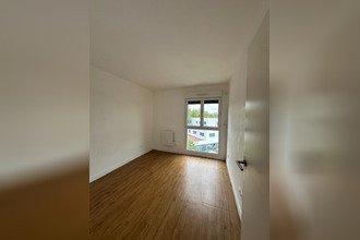 Ma-Cabane - Location Appartement SAINT-THIBAULT-DES-VIGNES, 55 m²