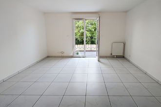Ma-Cabane - Location Appartement SAINTE-GENEVIEVE-DES-BOIS, 63 m²