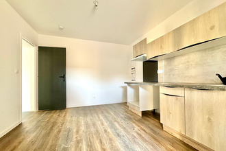 Ma-Cabane - Location Appartement SENAS, 26 m²