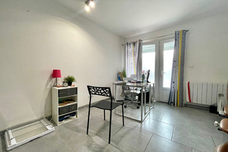 location appartement senas 13560