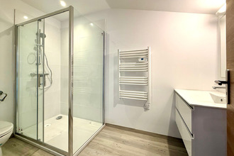 location appartement senas 13560