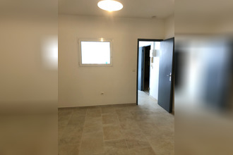 location appartement senas 13560
