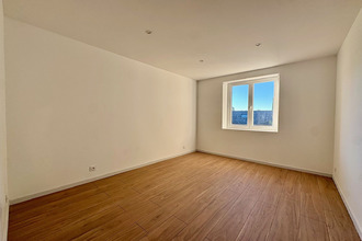 location appartement senas 13560