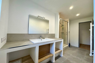 location appartement senas 13560