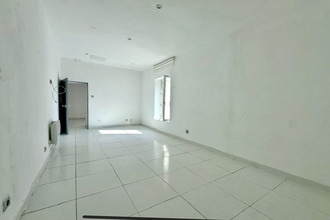 location appartement senas 13560