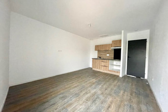 location appartement senas 13560